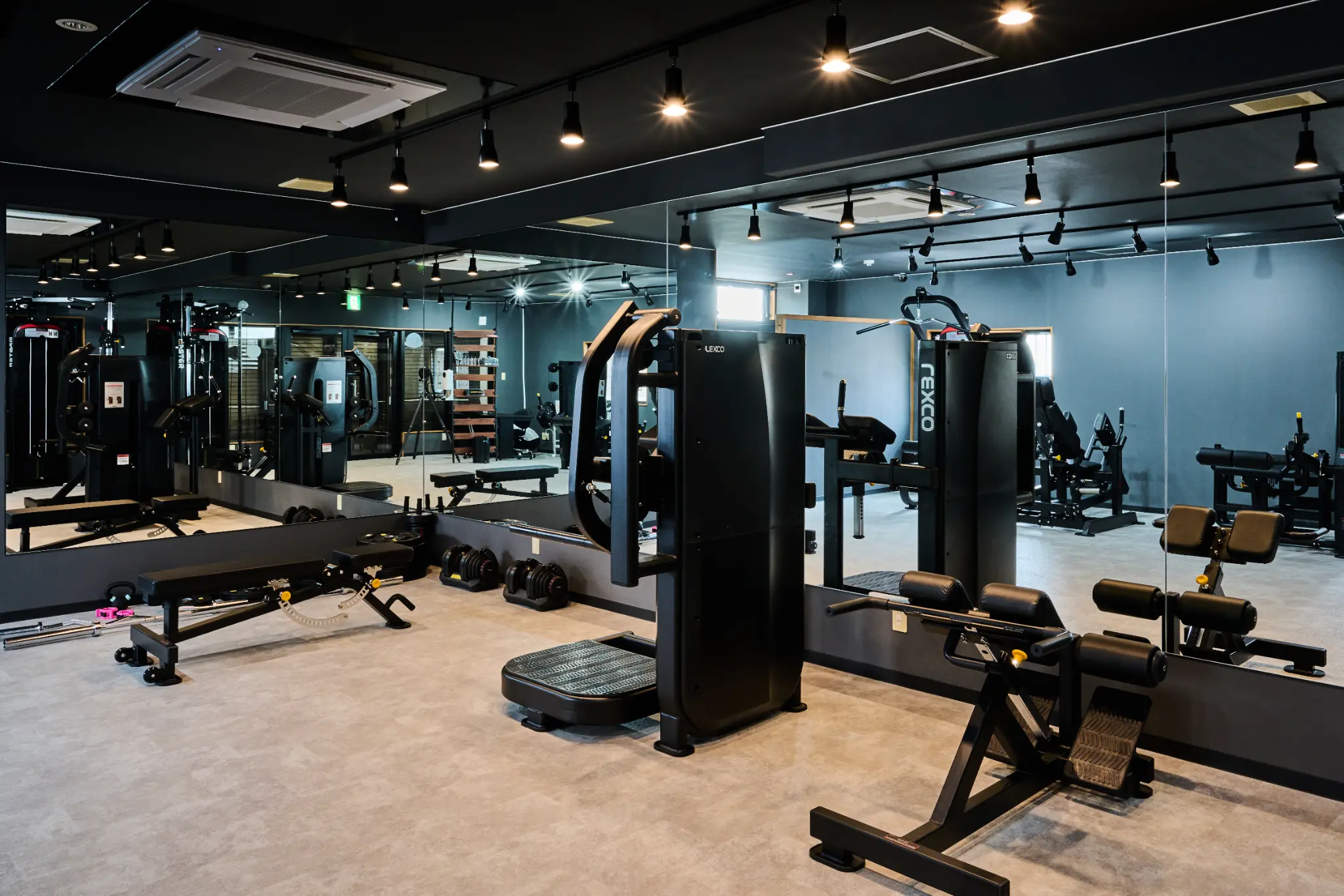 PEACH FITNESS ジム内観